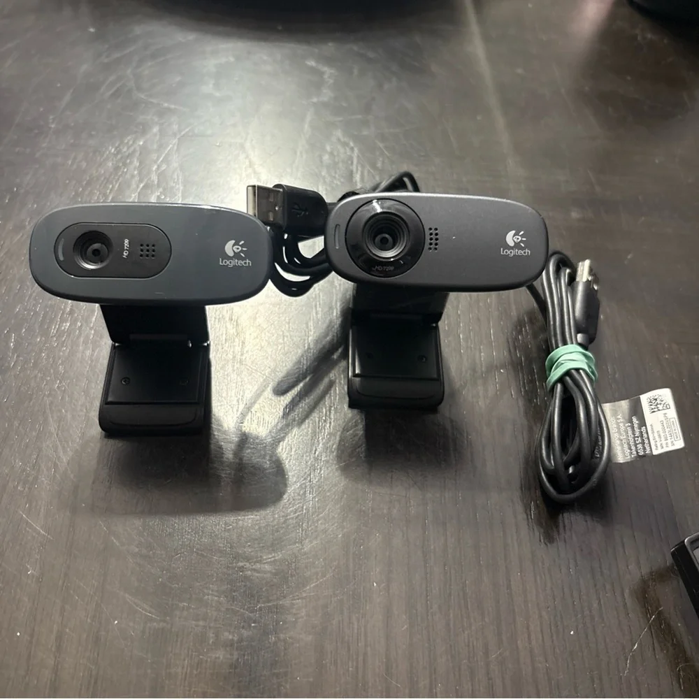 Logitech V-U0015 HD 720p USB Webcam Cameras 860-000443 Set of 2